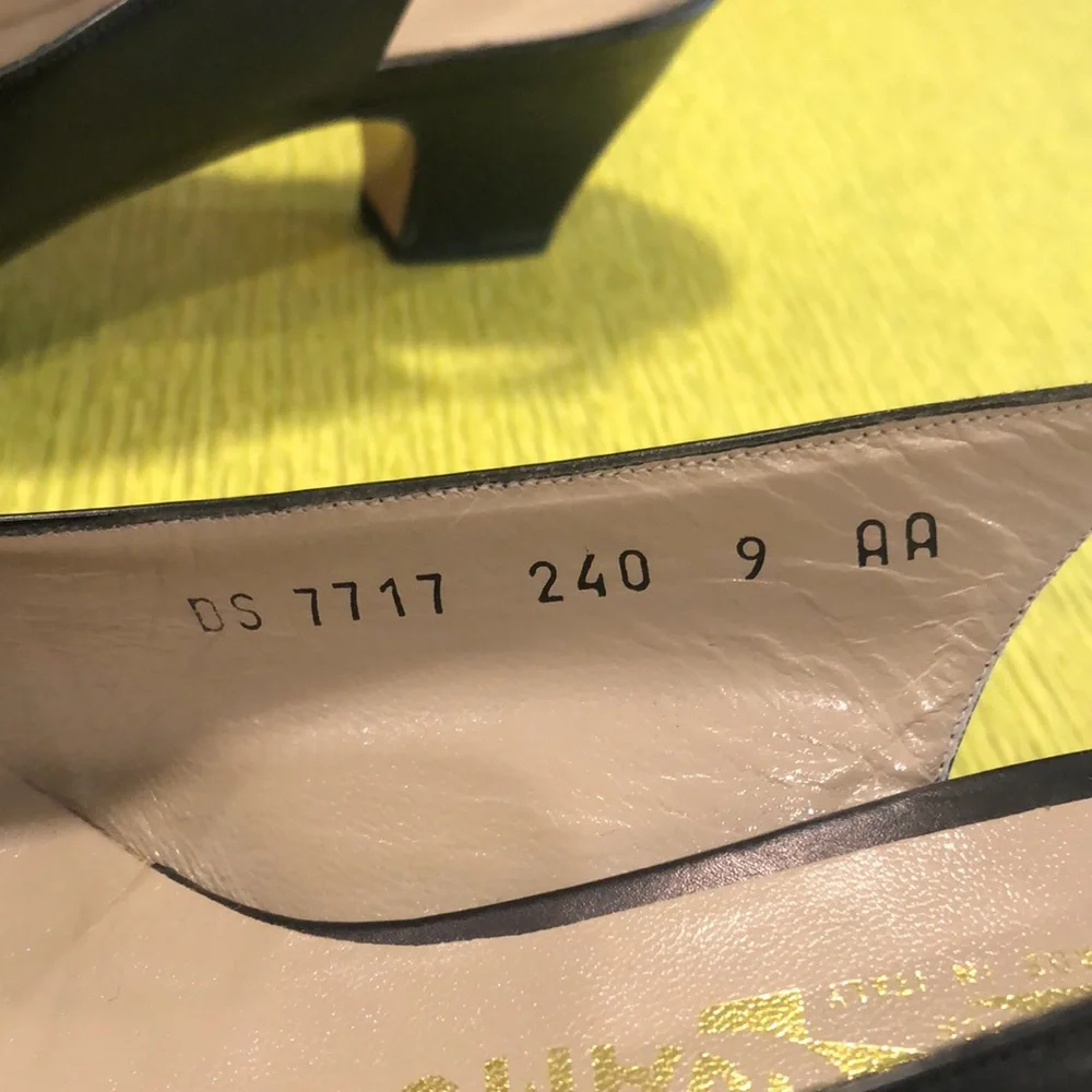 Salvatore Ferragamo Black Sling Back Shoes Saks Fifth Avenue - Picture 4 of 14